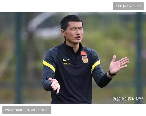 国足主帅团队再度扩编，2021年国足主帅