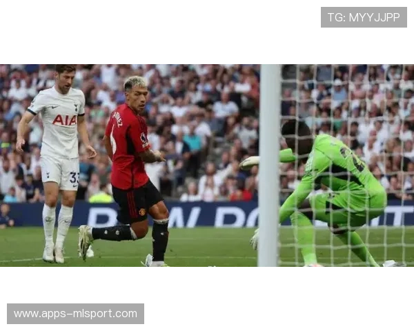 曼联青训新星备战热刺，球队目标明确