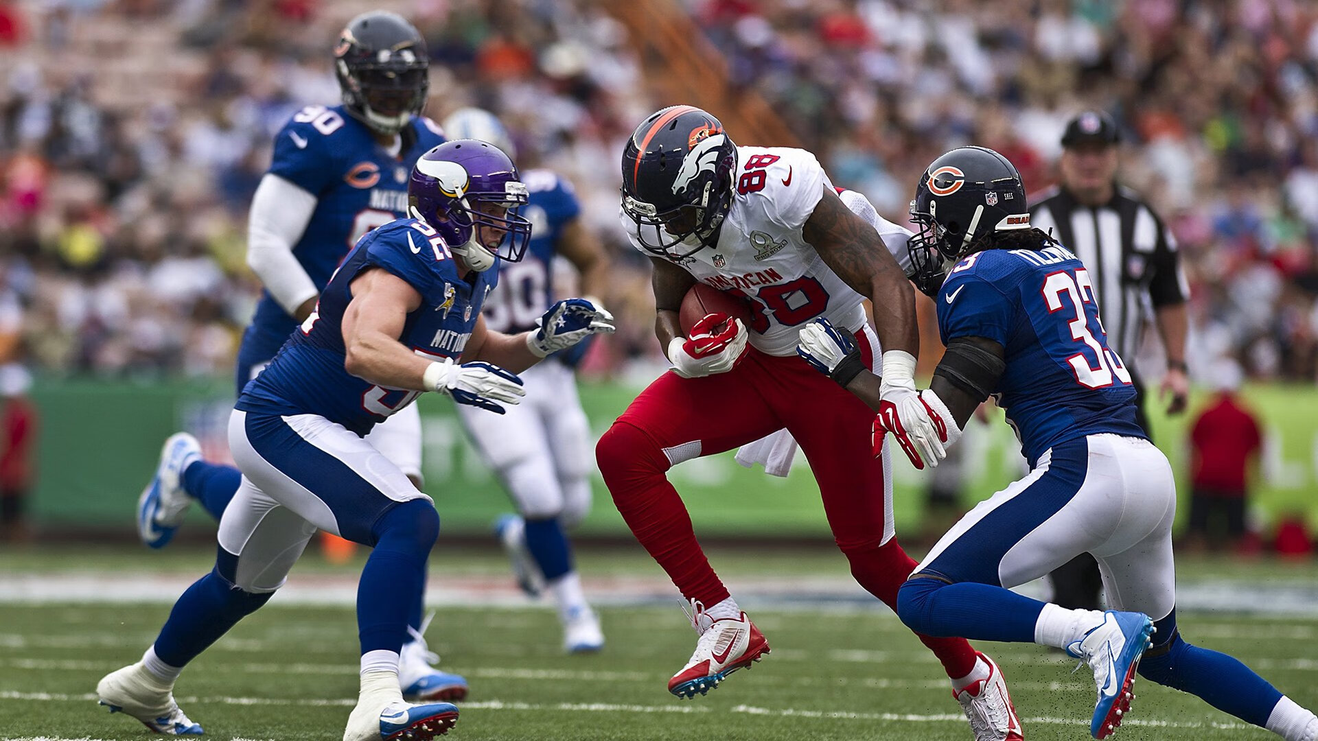 UFC顶级对决激烈，拳手技术与毅力并存，ufcd